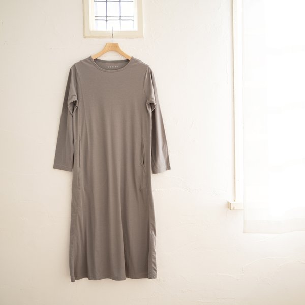 SUPER AIR KNIT LONG SLEEVE DRESS